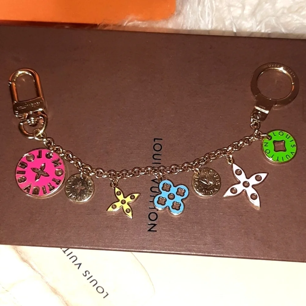 Louis Vuitton Authentic Monogram Multicolor Looping Chain Key Ring EUC